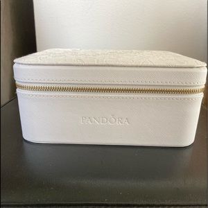 White Leatherette Pandora Jewelry Case